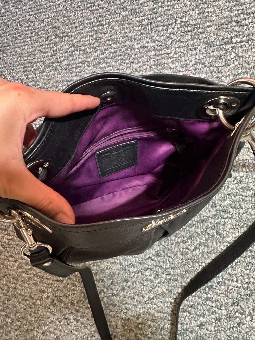EUC Coach Y2K Ashley Hippie Bag F17605 Black Leather Pleated Shoulder Bag - Picture 10 of 14